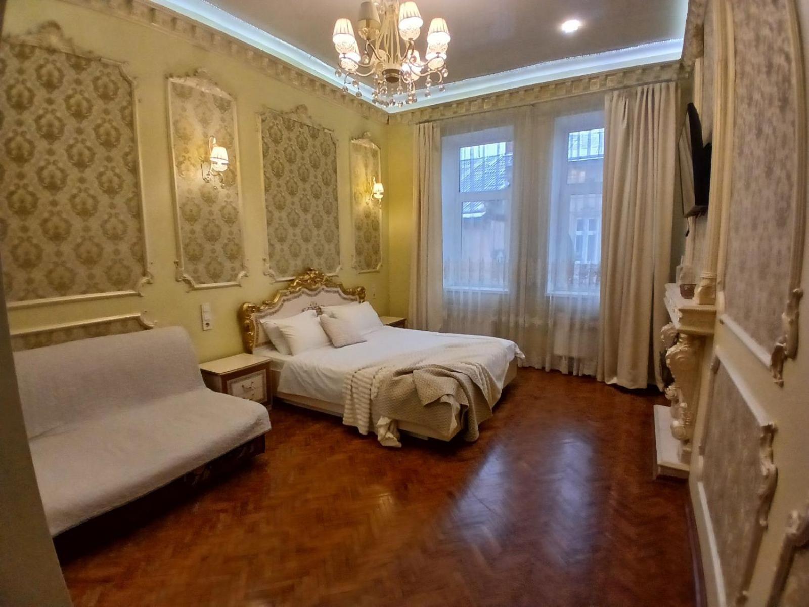 Квартира Возле Оперы Lviv Bagian luar foto